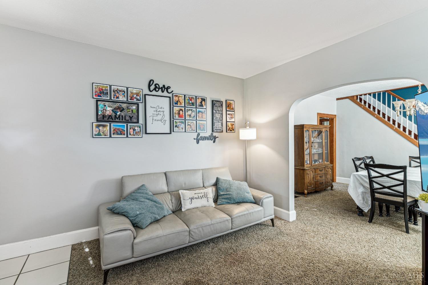5541 Lawrence Road Cincinnati, OH 45248 - Photo 10 of 37