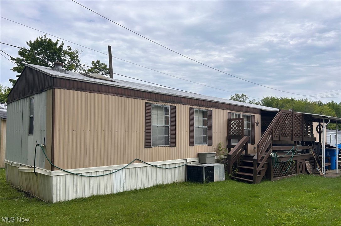 11044 Leader Road Chardon, OH 44024 - Photo 2 of 30