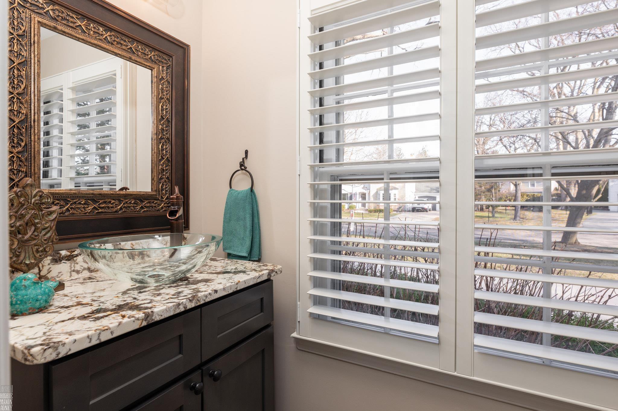 345 Touraine Road Grosse Pointe, MI 48236 - Photo 17 of 34 50135604-d5a59f6d-e850-4696-84cf-a605a766c798.JPG