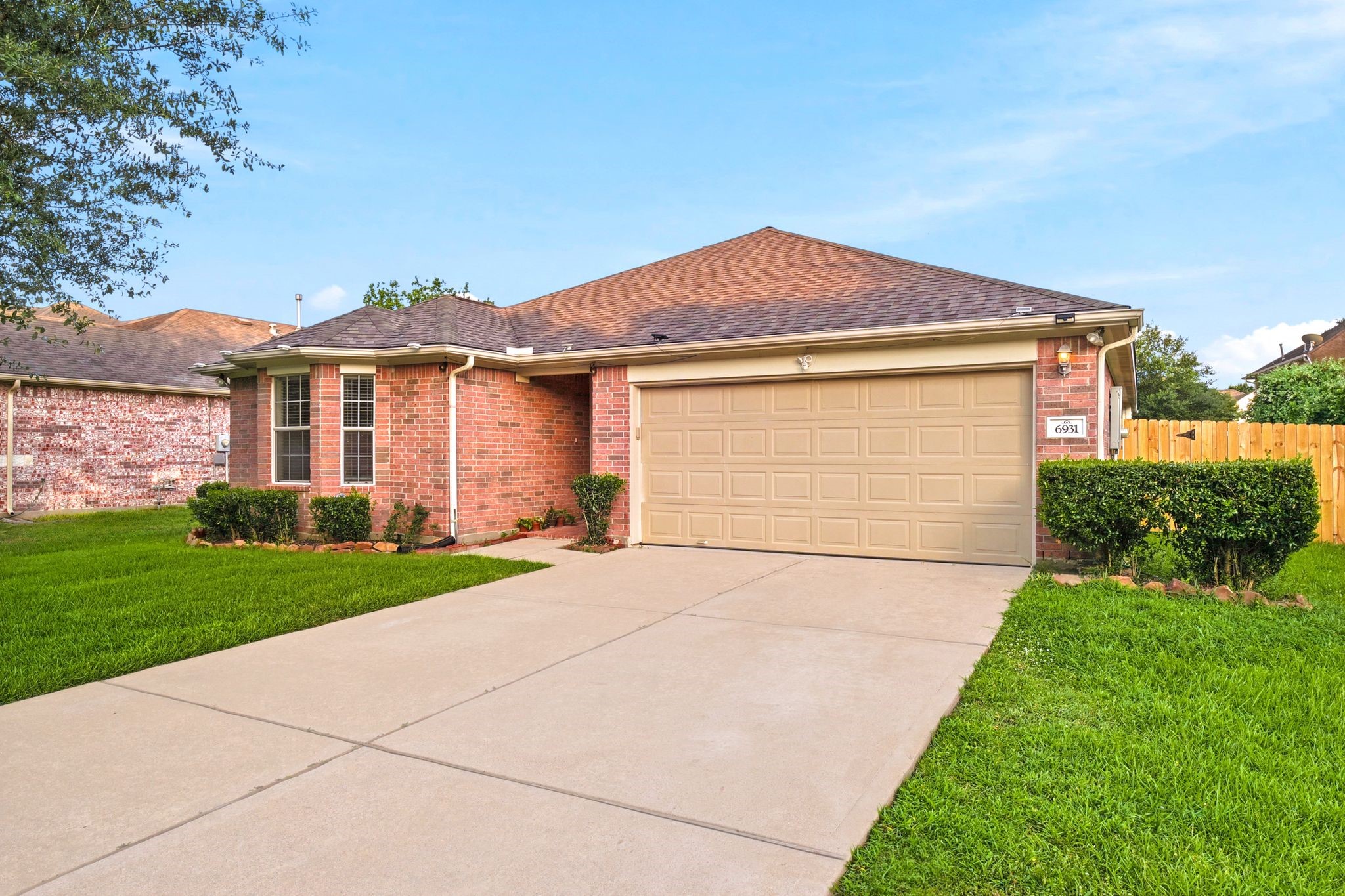6931 Hamilton Falls Lane Spring, TX 77379 - Photo 3 of 36