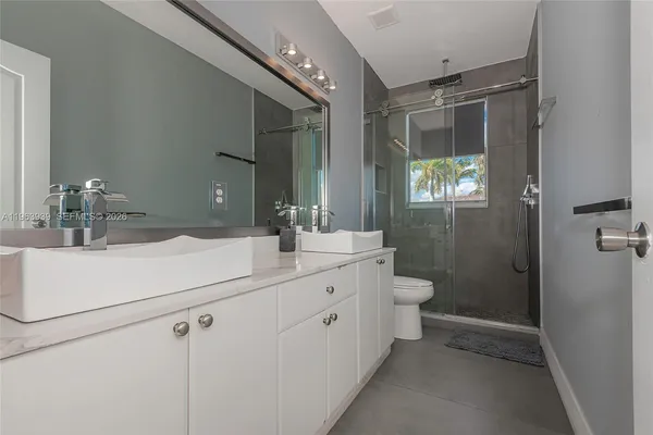 $1,350,000 | 14900 Southwest 10th Street, Miami, FL 33194