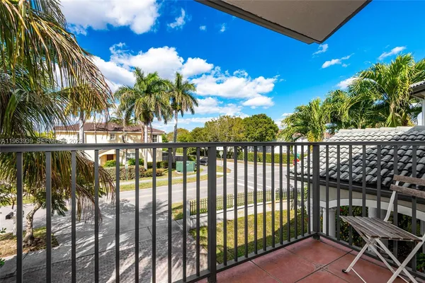 $1,350,000 | 14900 Southwest 10th Street, Miami, FL 33194