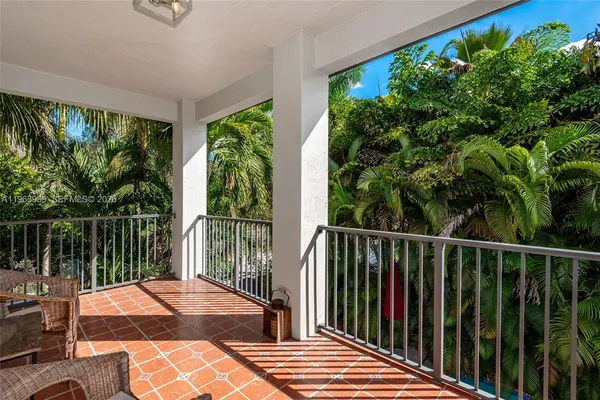$1,350,000 | 14900 Southwest 10th Street, Miami, FL 33194