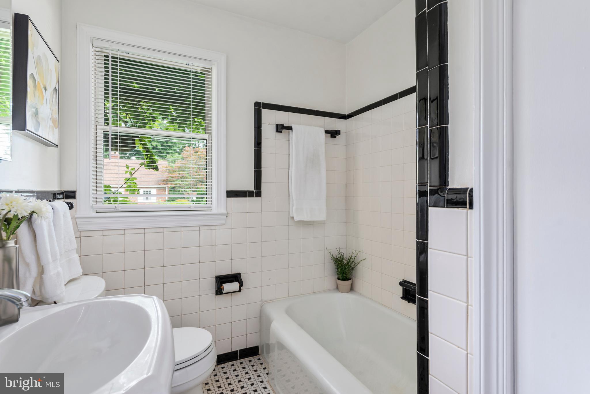 10010 Portland Road Silver Spring, MD 20901 - Photo 18 of 27