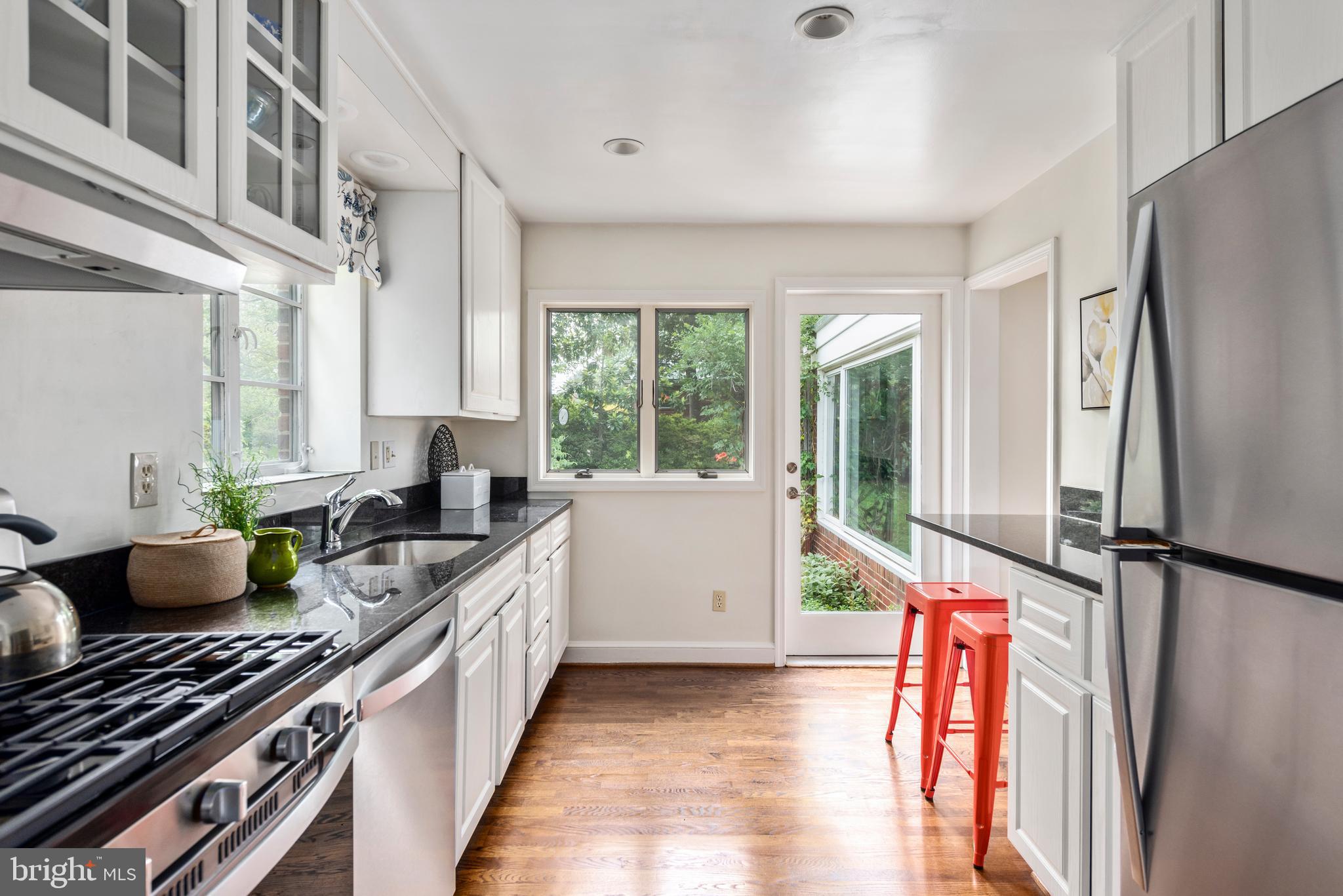 10010 Portland Road Silver Spring, MD 20901 - Photo 8 of 27