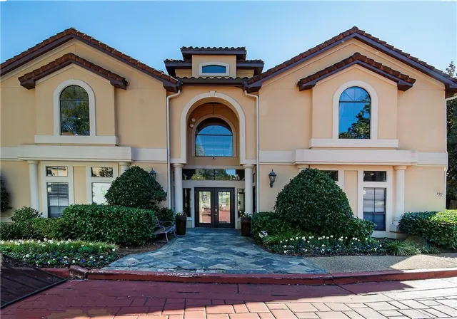 $240,000 | 3777 Peachtree Road Northeast, Unit 1416, Atlanta, GA 30319