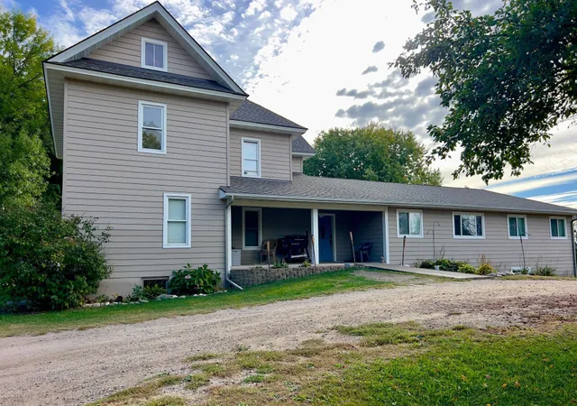 $267,900 | 302 Dakota Avenue, Hoffman, MN 56339