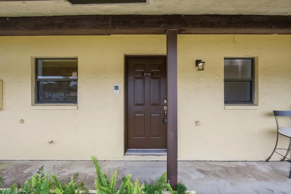 $1,500 | 506 Glenwood Drive, West Palm Beach, FL 33415