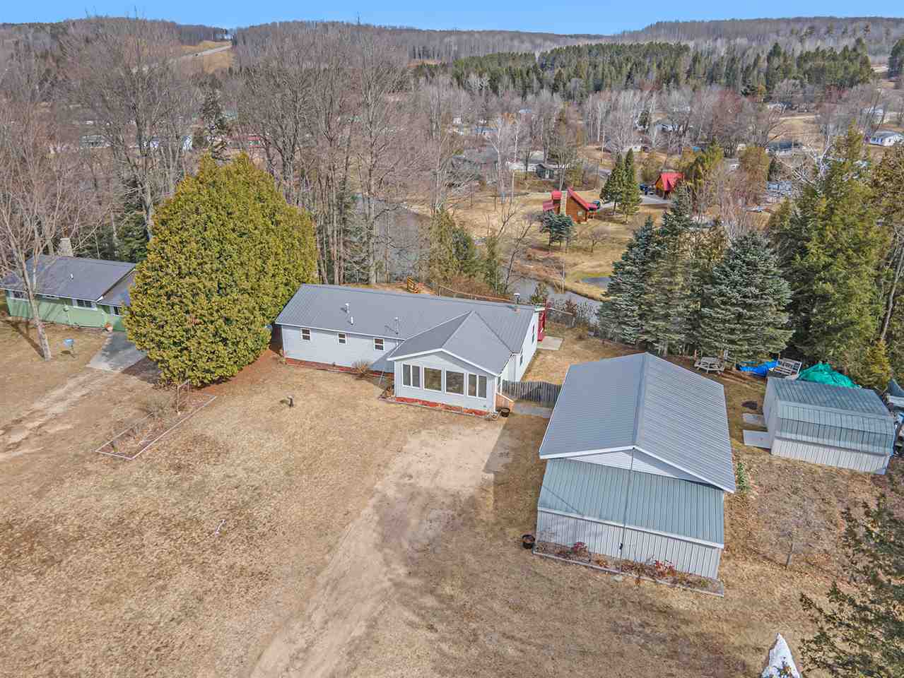 5820 Guthrie Road Mesick, MI 49668 - Photo 32 of 51 1885053-31.JPG
