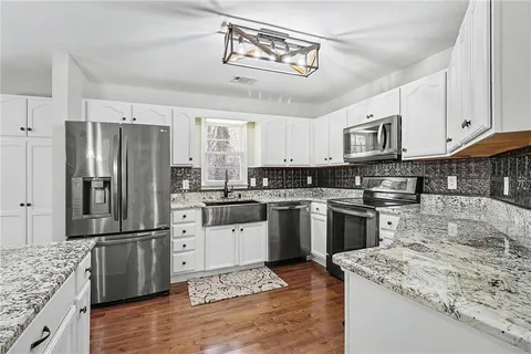 $439,999 | 3535 Cameron Circle, Gainesville, GA 30506