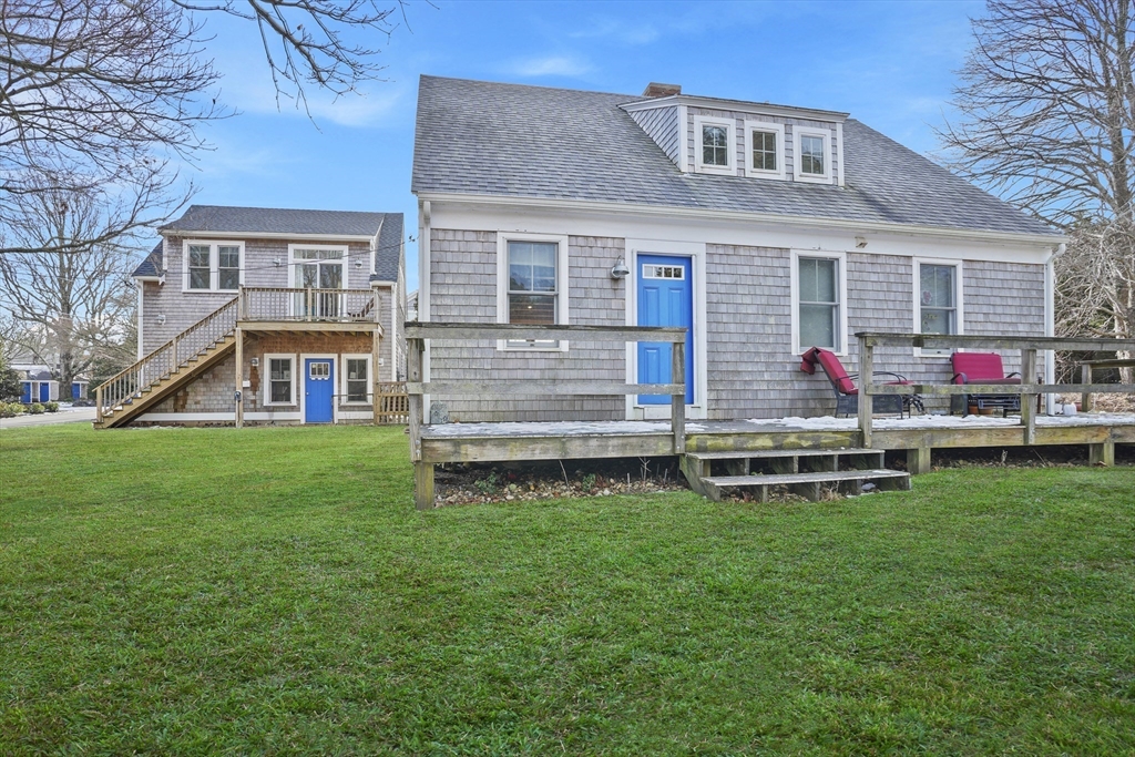 44 Planting Field Way Edgartown, MA 02539 - Photo 4 of 32