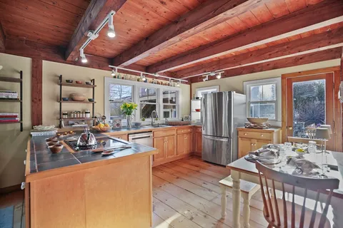 $3,895,000 | 44 Planting Field Way, Edgartown, MA 02539