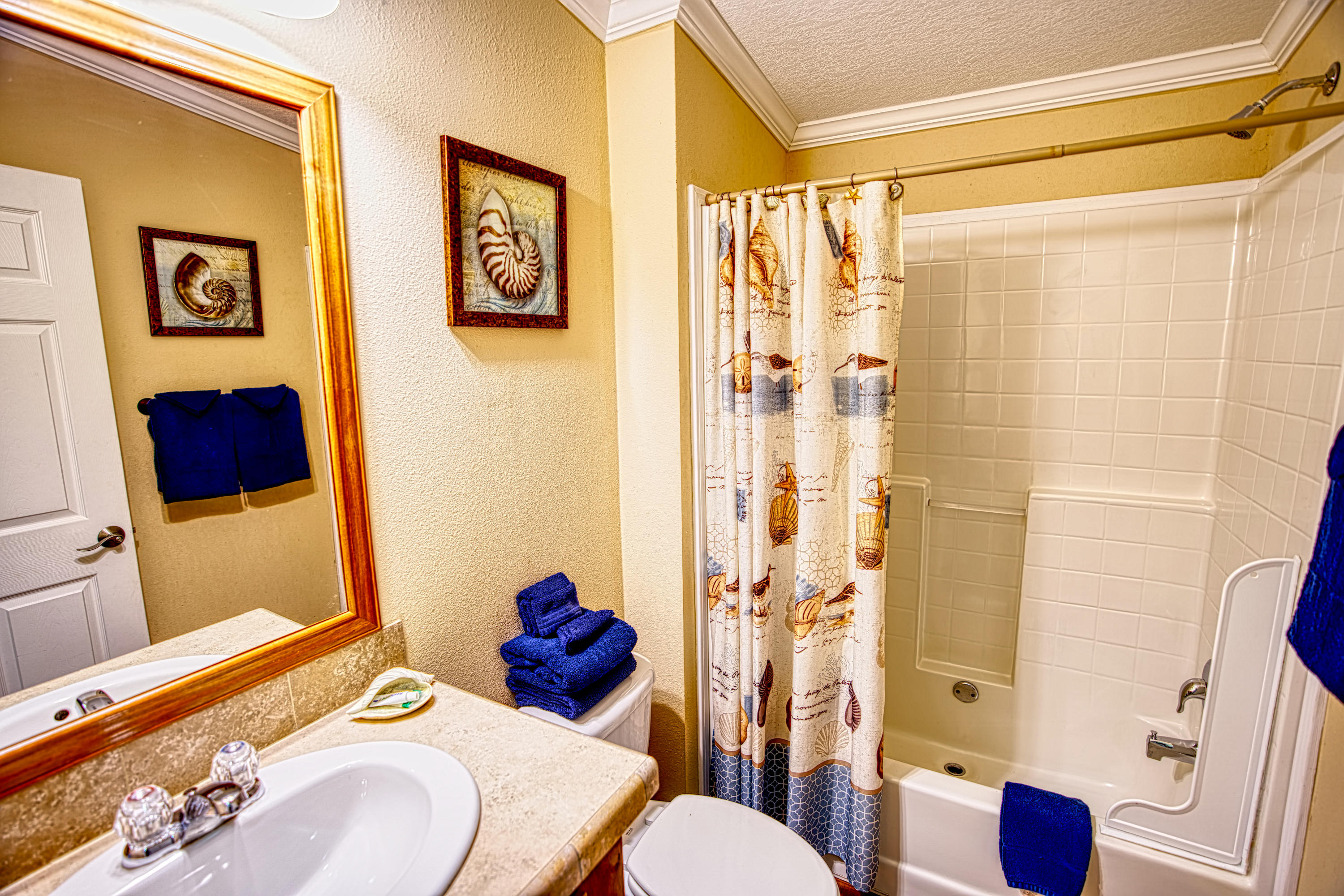 25 Mockingbird Road Key Largo, FL 33037 - Photo 18 of 31 Beautiful Second Full Bath!