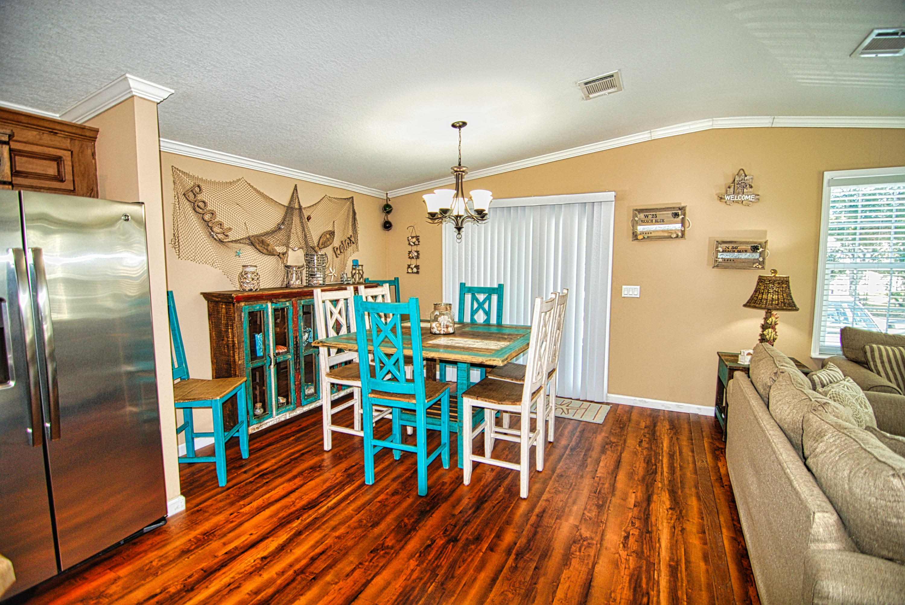 25 Mockingbird Road Key Largo, FL 33037 - Photo 9 of 31 Beautiful Dining Area!