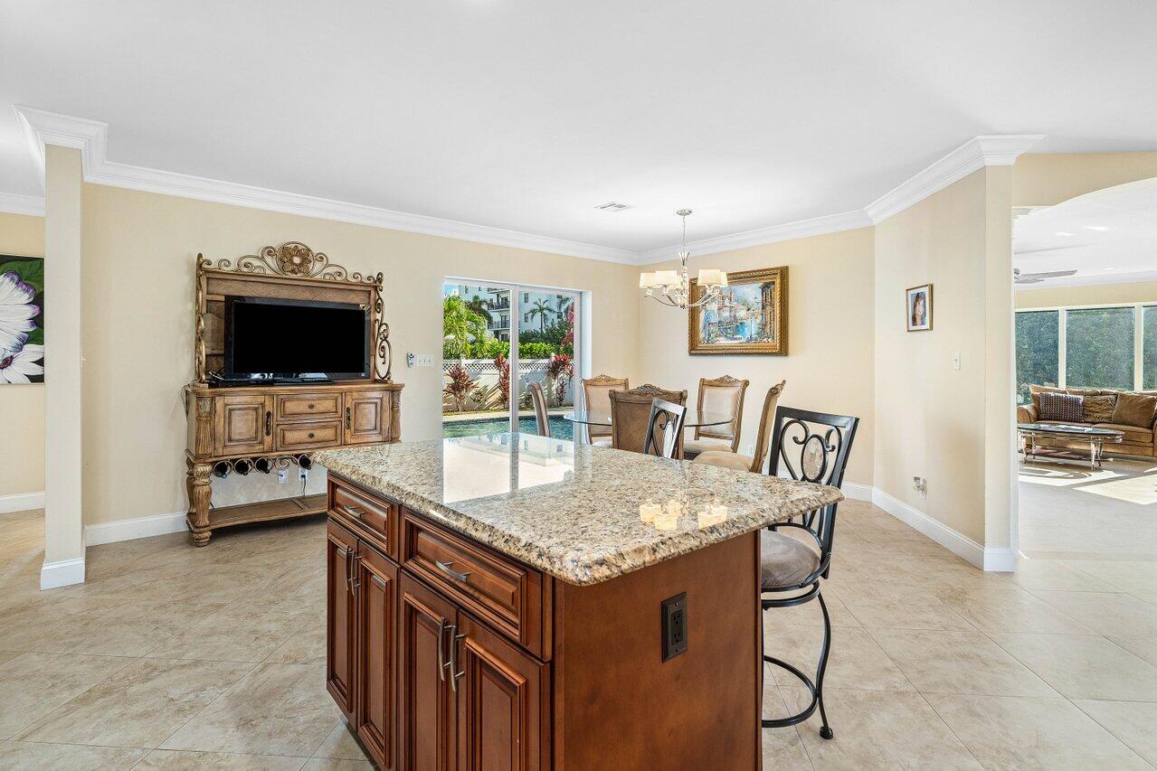 899 Granada Drive Boca Raton, FL 33432 - Photo 13 of 44 013-899GranadaDrive-BocaRaton-FL-33432-S