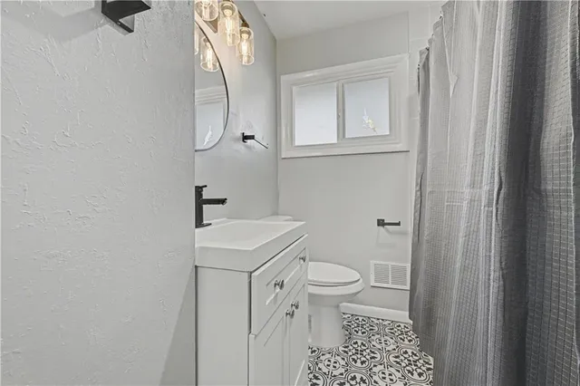 $239,000 | 7615 East 109 Terrace, Kansas City, MO 64134