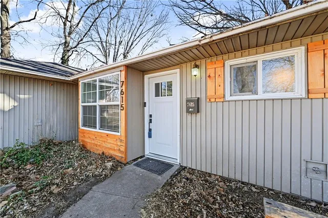 $239,000 | 7615 East 109 Terrace, Kansas City, MO 64134
