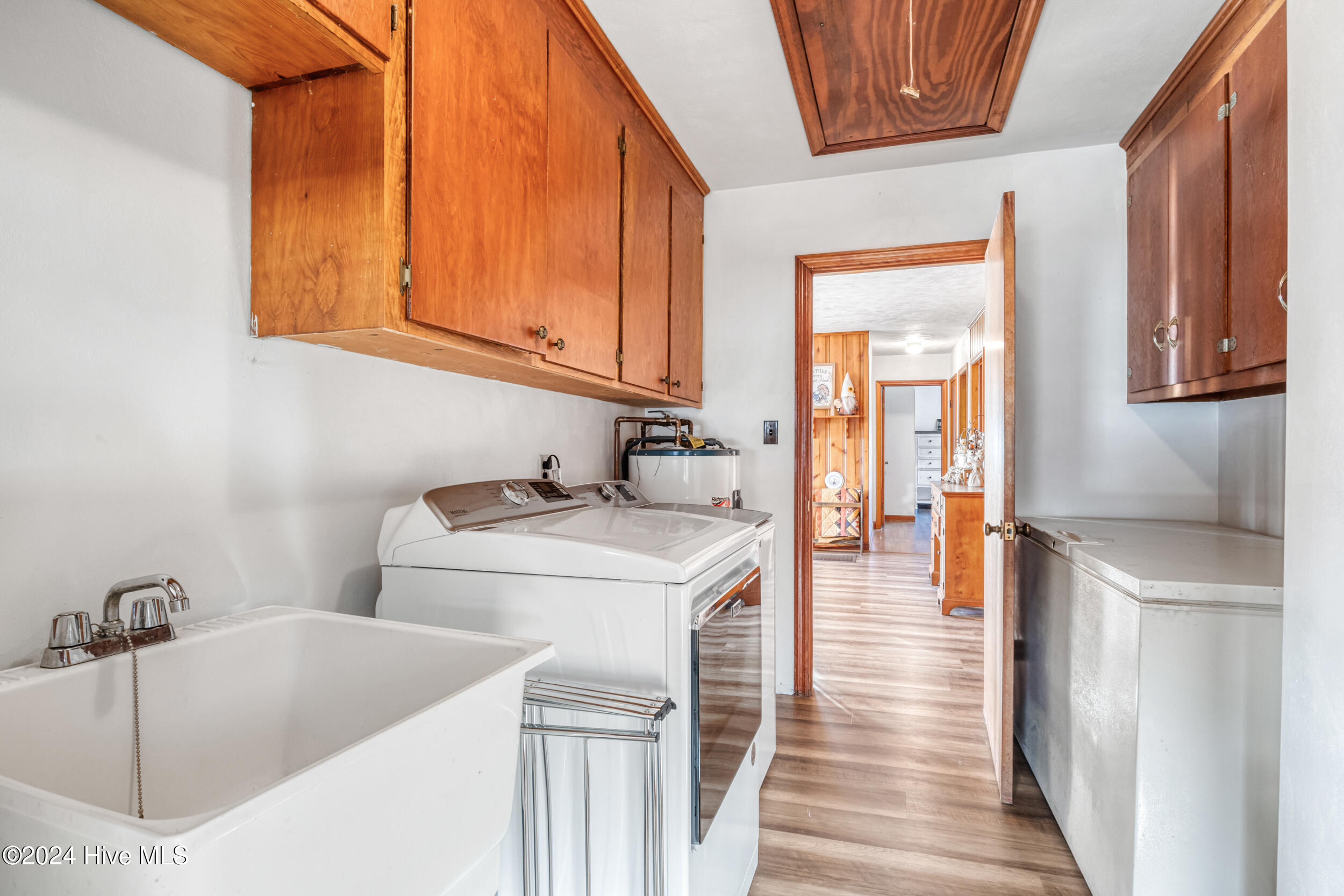 77 Hackley Road Gates, NC 27937 - Photo 14 of 21 laundry room
