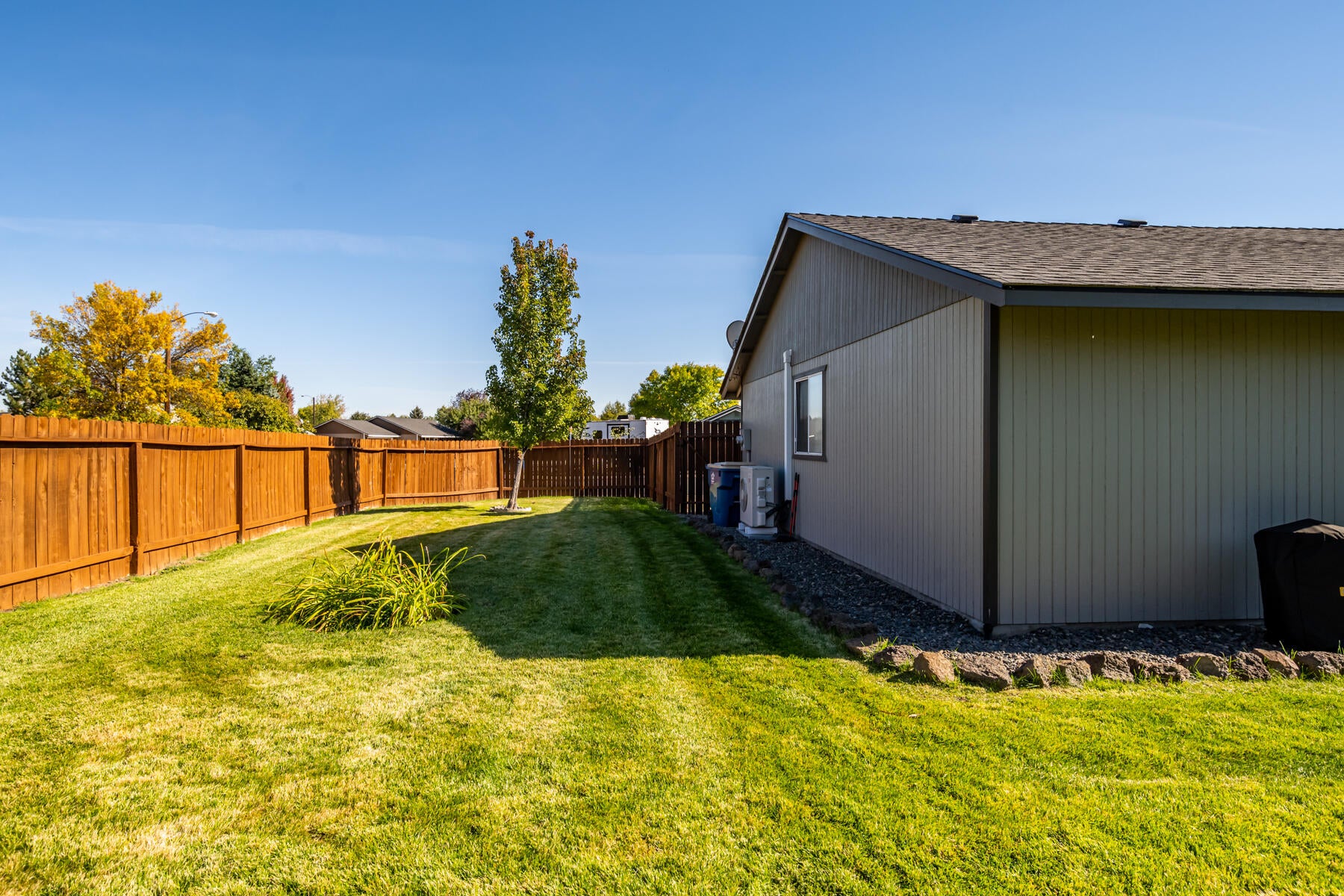 2271 Southwest 33rd Street Redmond, OR 97756 - Photo 25 of 31 Side yard along Salmon
