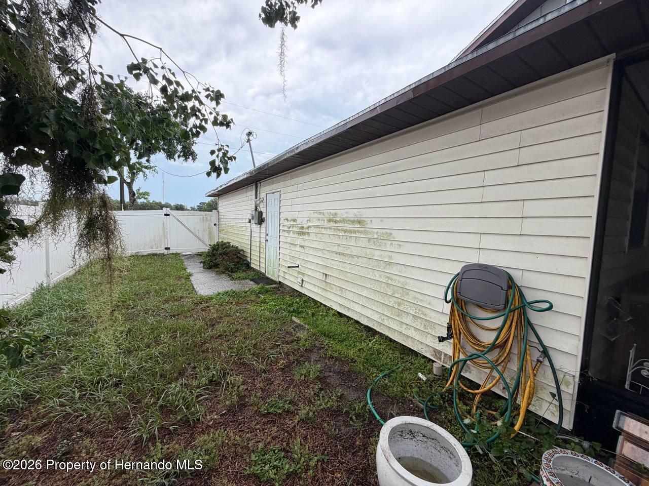 5485 Roble Avenue Spring Hill, FL 34608 - Photo 9 of 29