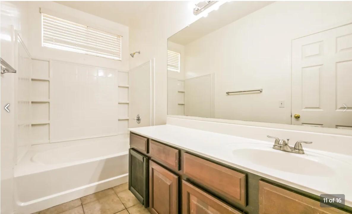 7002 South 40th Lane Phoenix, AZ 85041 - Photo 14 of 16 Photo #14