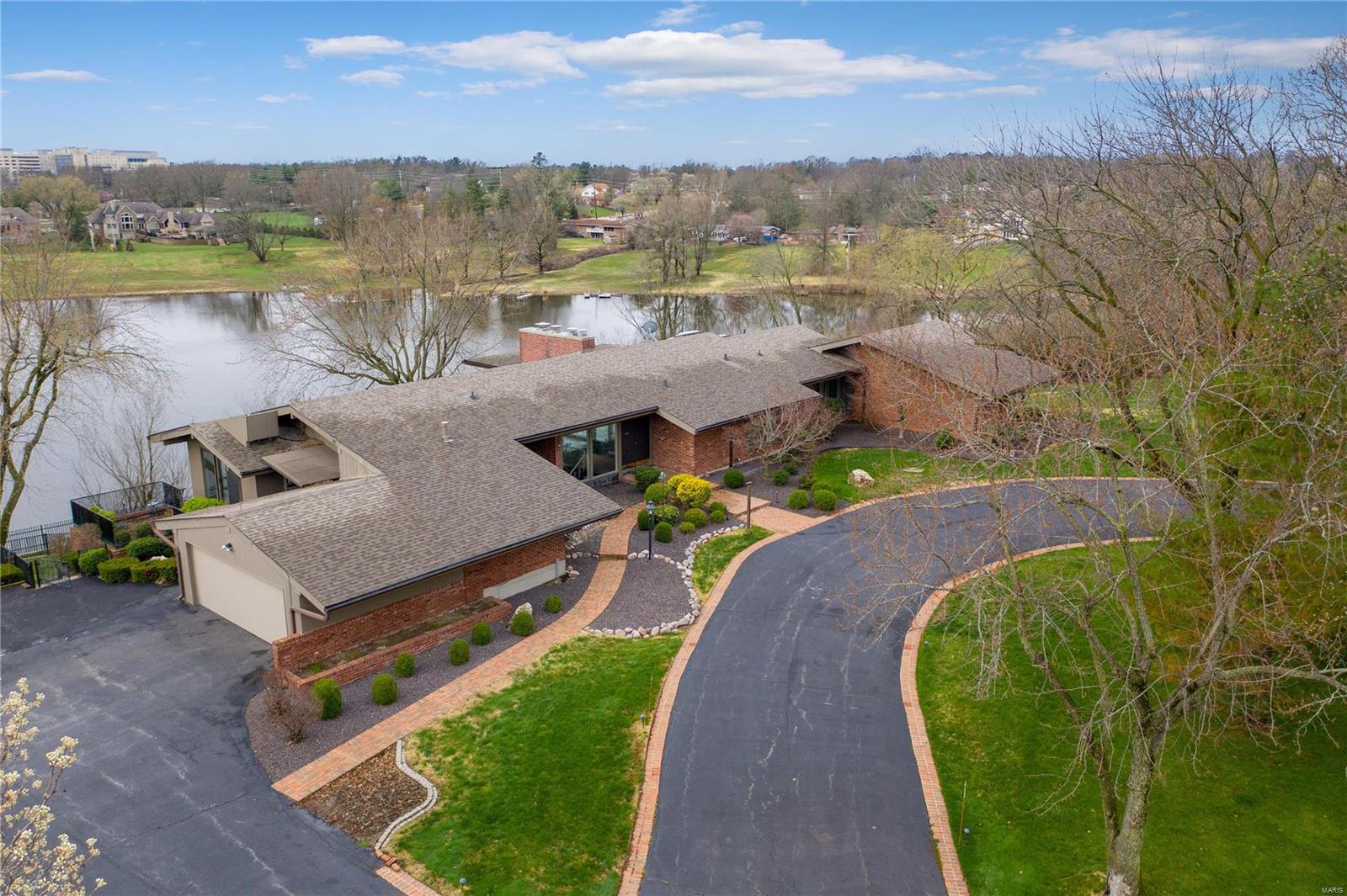 11622 Ladue Road Creve Coeur, MO 63141 - Photo 1 of 32 Gallery Image 1