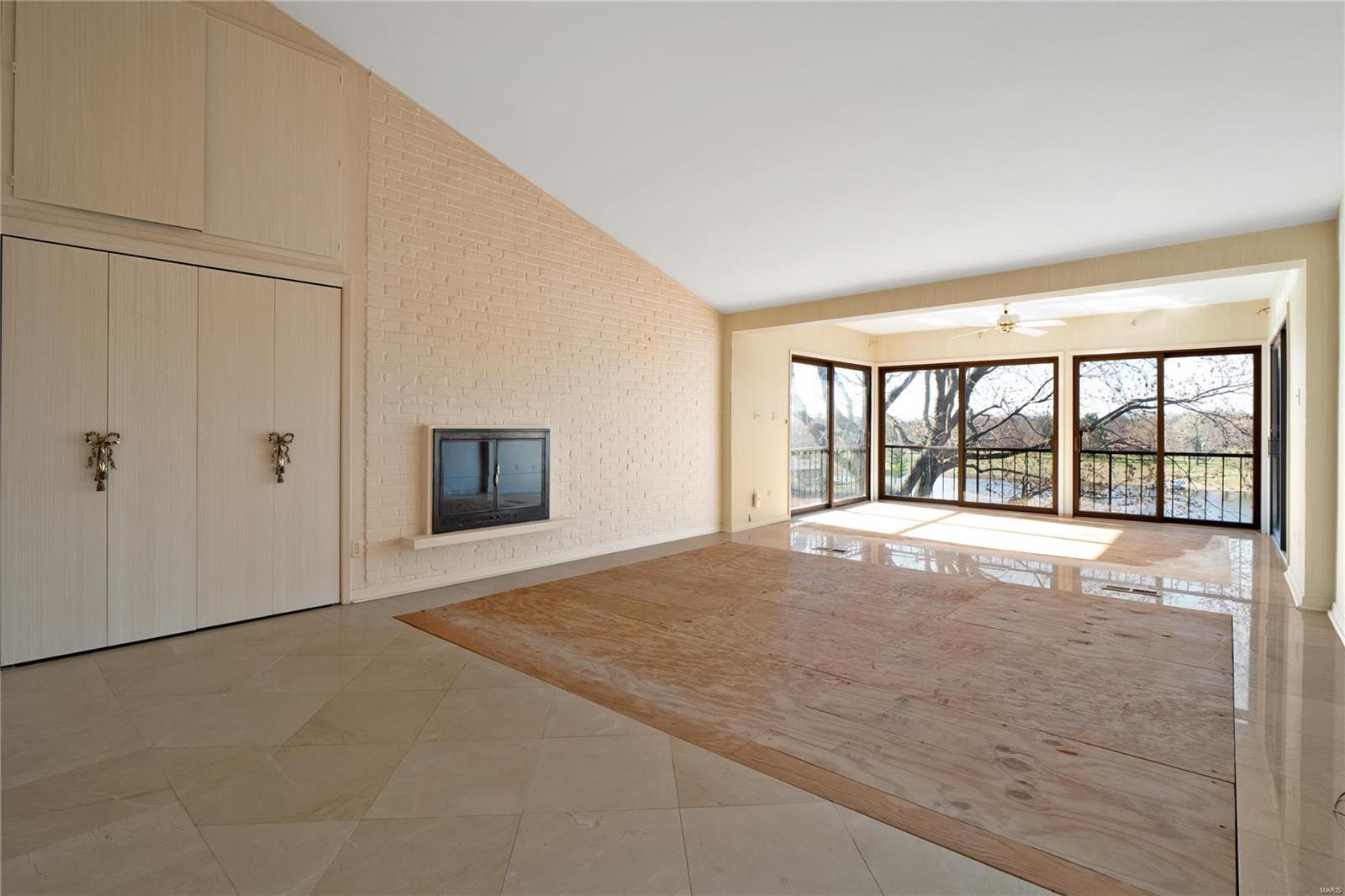 11622 Ladue Road Creve Coeur, MO 63141 - Photo 19 of 32 Gallery Image 19