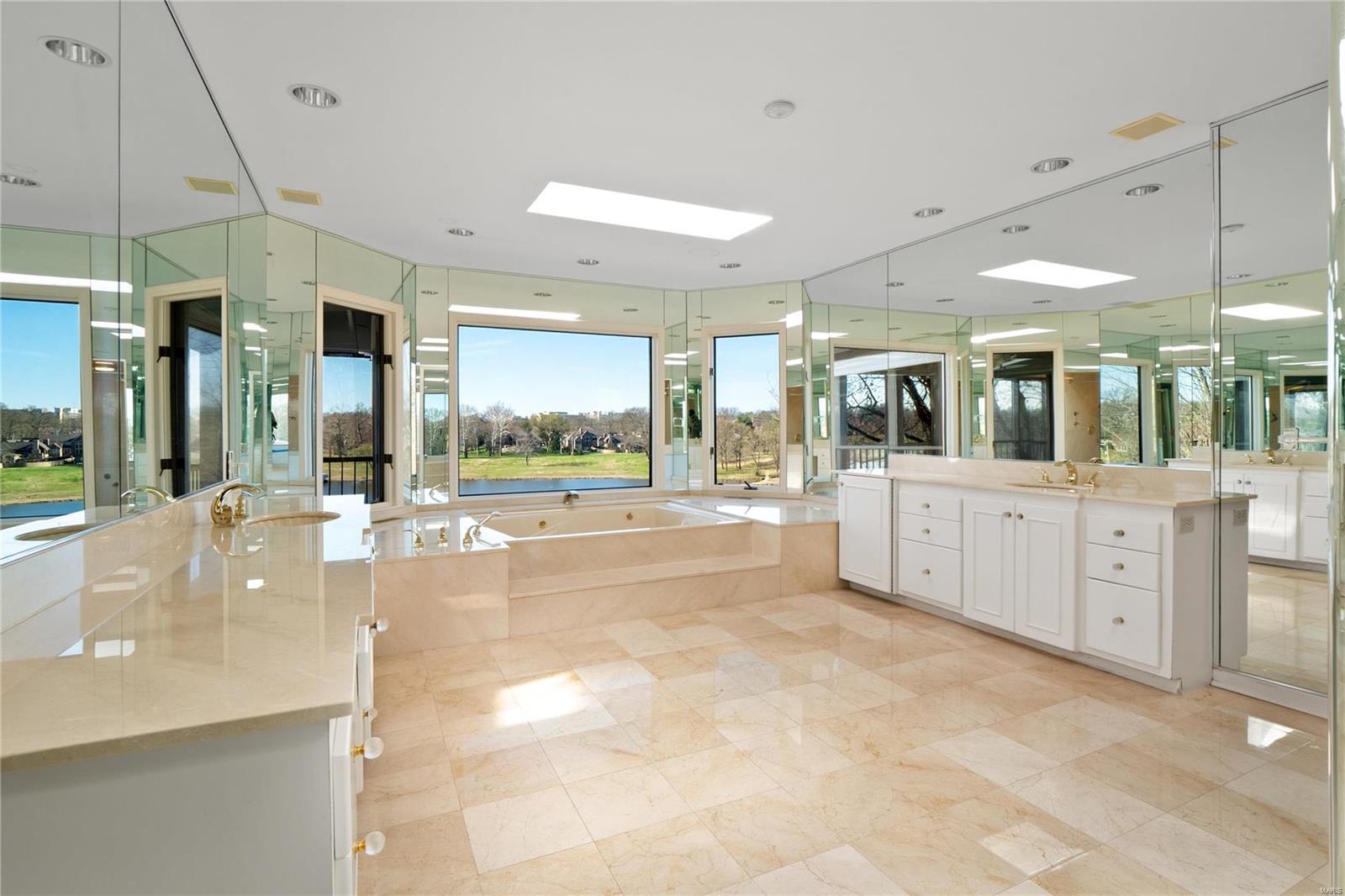 11622 Ladue Road Creve Coeur, MO 63141 - Photo 20 of 32 Gallery Image 20