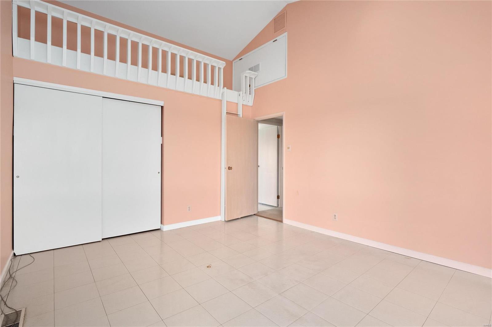 11622 Ladue Road Creve Coeur, MO 63141 - Photo 25 of 32 Gallery Image 25