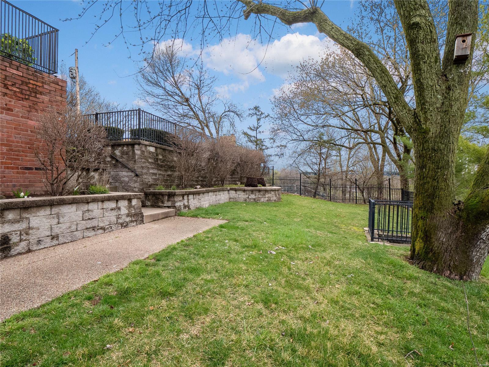 11622 Ladue Road Creve Coeur, MO 63141 - Photo 6 of 32 Gallery Image 6