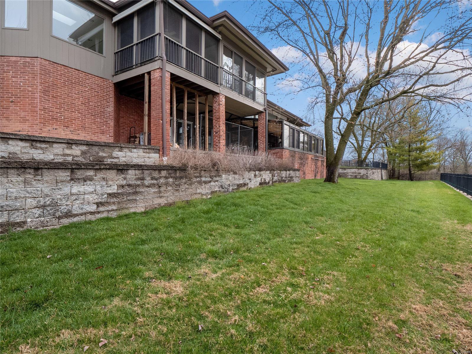11622 Ladue Road Creve Coeur, MO 63141 - Photo 8 of 32 Gallery Image 8