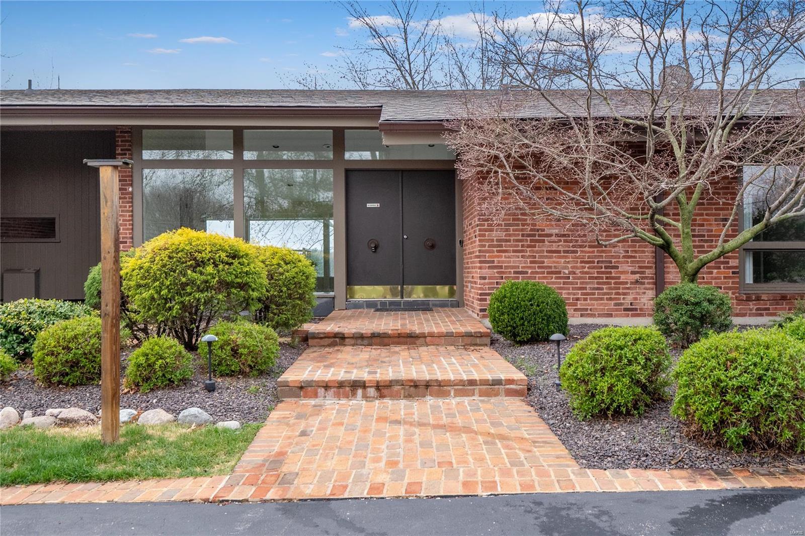 11622 Ladue Road Creve Coeur, MO 63141 - Photo 10 of 32 Gallery Image 10