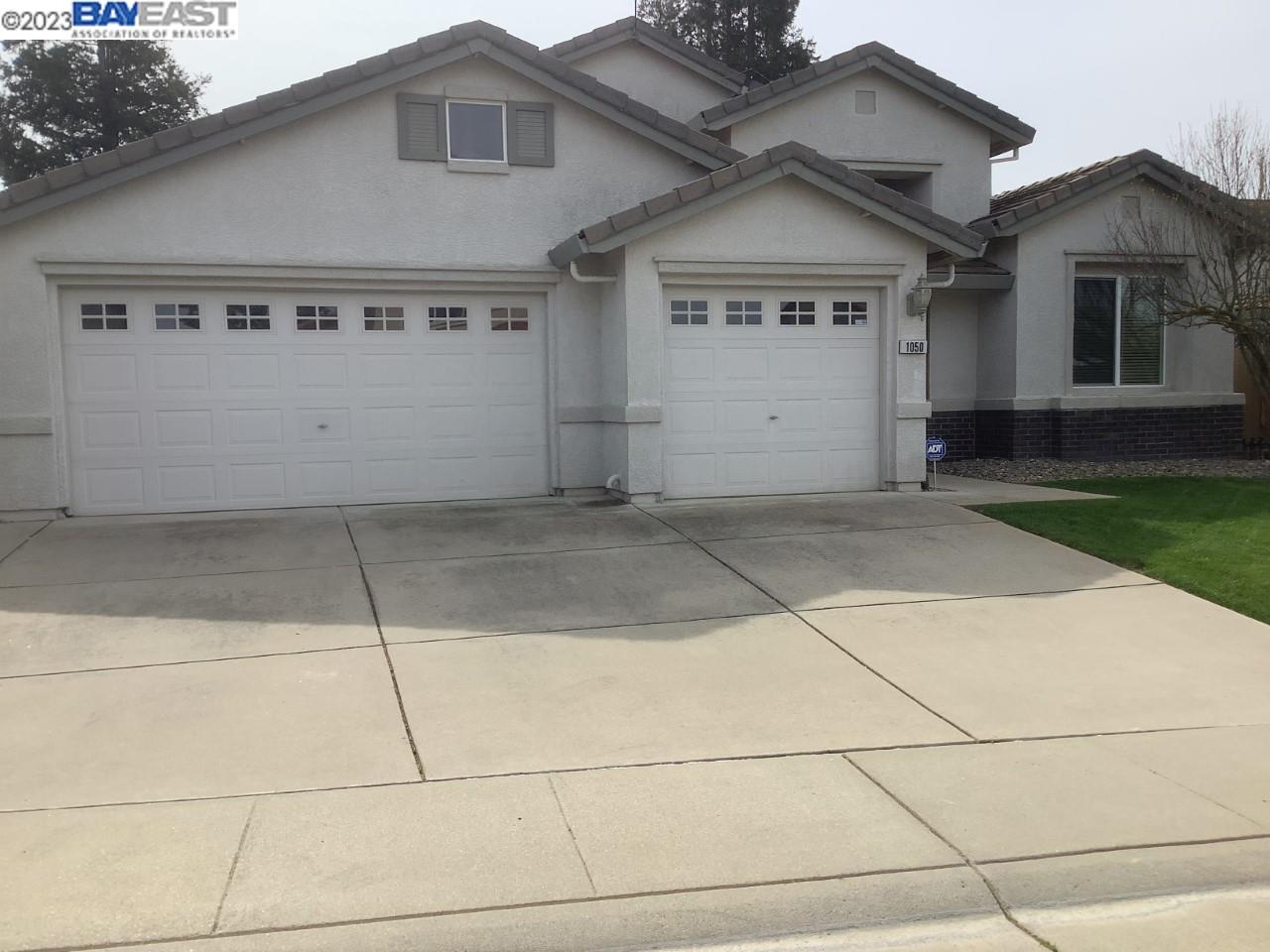 1050 Steele Way Galt, CA 95632 - Photo 1 of 1