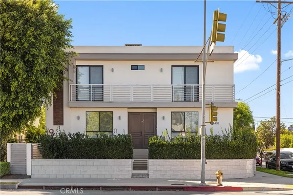$849,990 | 4485 Hazeltine Avenue, Unit 1, Sherman Oaks, CA 91423