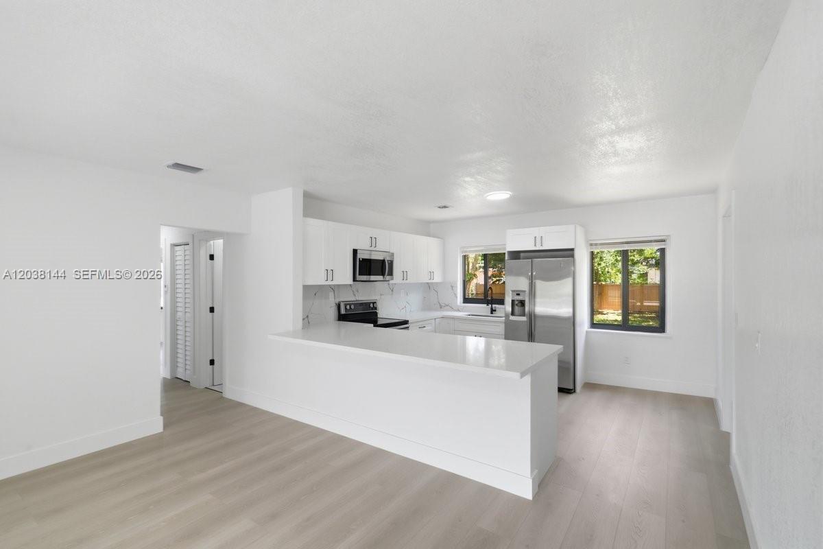 1480 Northeast 150th Street Miami, FL 33161 - Photo 7 of 30