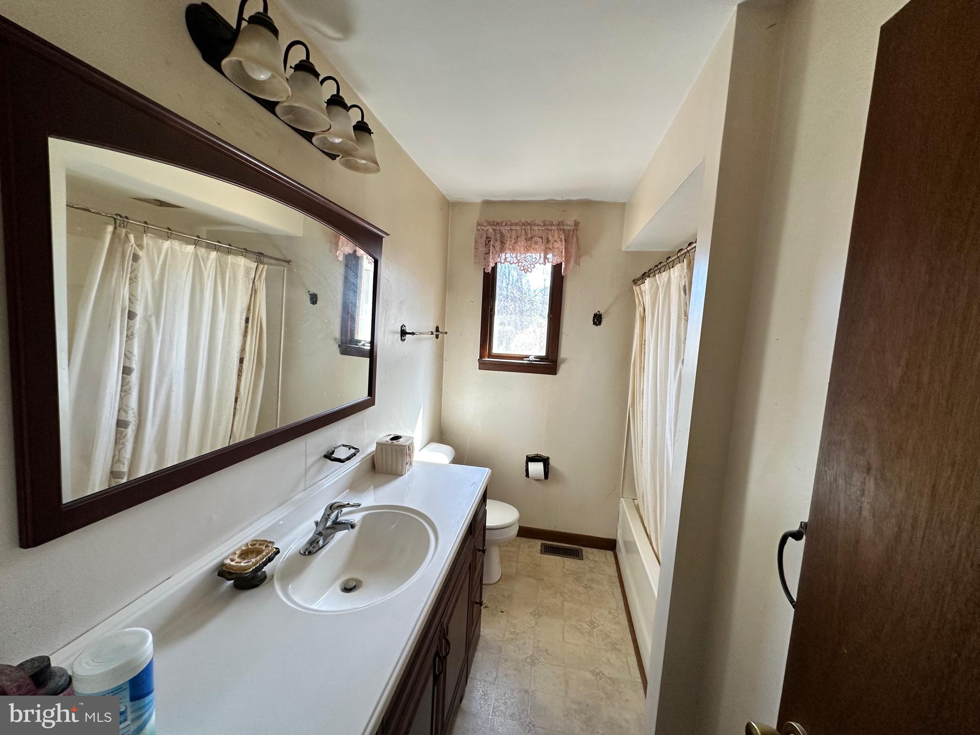 326 Pitman Road Sewell, NJ 08080 - Photo 13 of 28