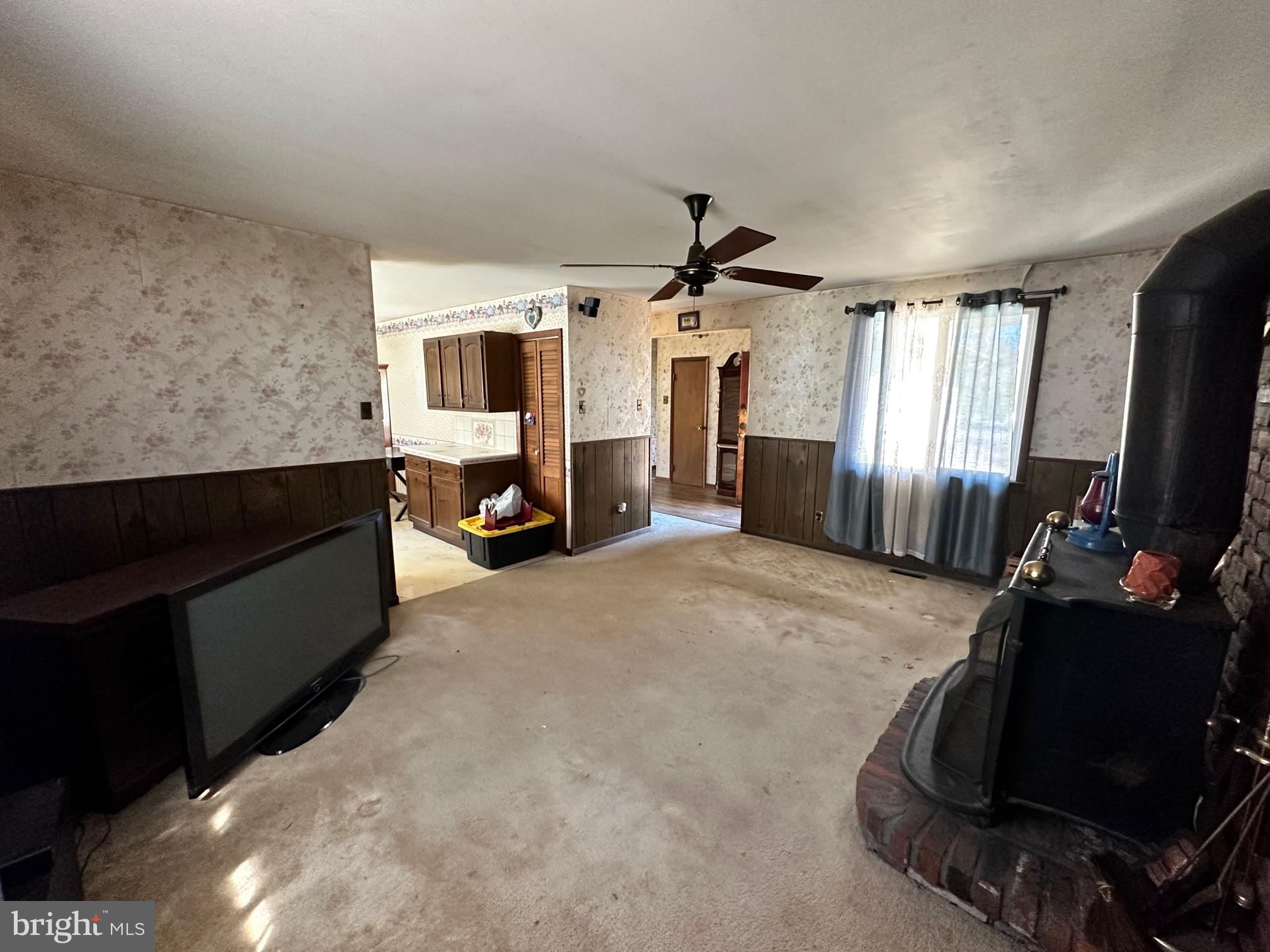 326 Pitman Road Sewell, NJ 08080 - Photo 5 of 28