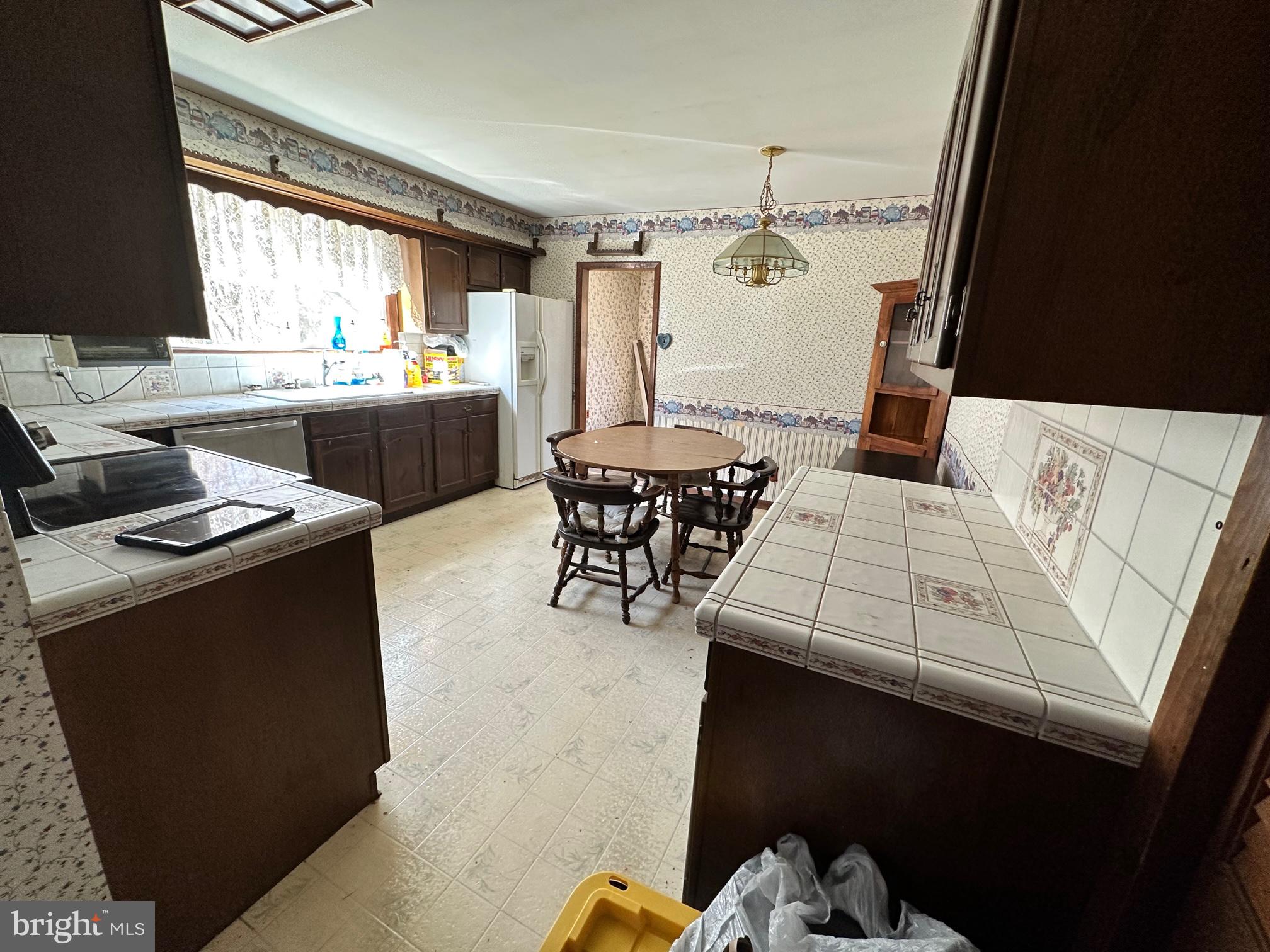 326 Pitman Road Sewell, NJ 08080 - Photo 7 of 28