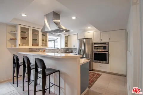 $1,099,000 | 1639 Selby Avenue, Unit B, Los Angeles, CA 90024