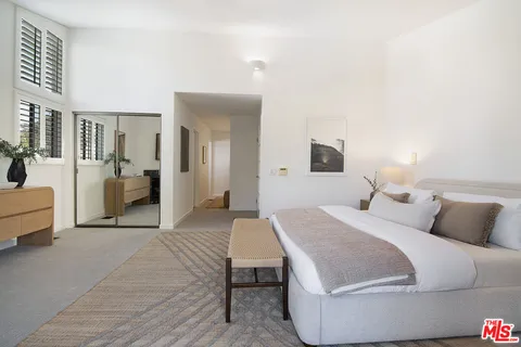 $1,099,000 | 1639 Selby Avenue, Unit B, Los Angeles, CA 90024