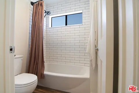 $1,099,000 | 1639 Selby Avenue, Unit B, Los Angeles, CA 90024
