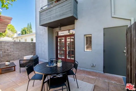 $1,099,000 | 1639 Selby Avenue, Unit B, Los Angeles, CA 90024