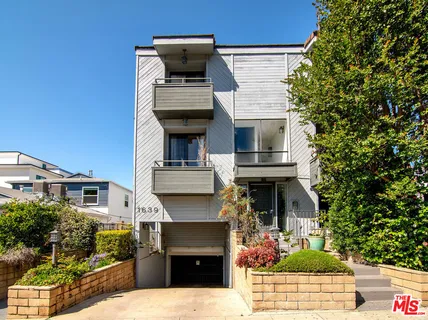 $1,099,000 | 1639 Selby Avenue, Unit B, Los Angeles, CA 90024