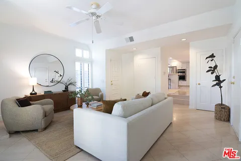 $1,099,000 | 1639 Selby Avenue, Unit B, Los Angeles, CA 90024
