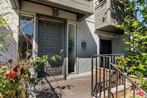 $1,099,000 | 1639 Selby Avenue, Unit B, Los Angeles, CA 90024