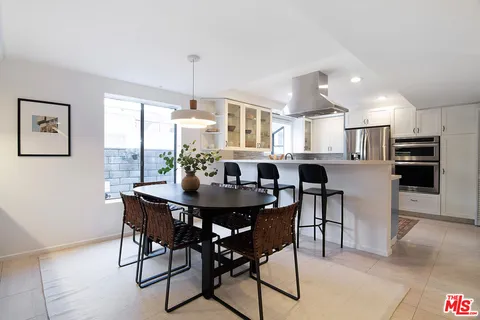 $1,099,000 | 1639 Selby Avenue, Unit B, Los Angeles, CA 90024