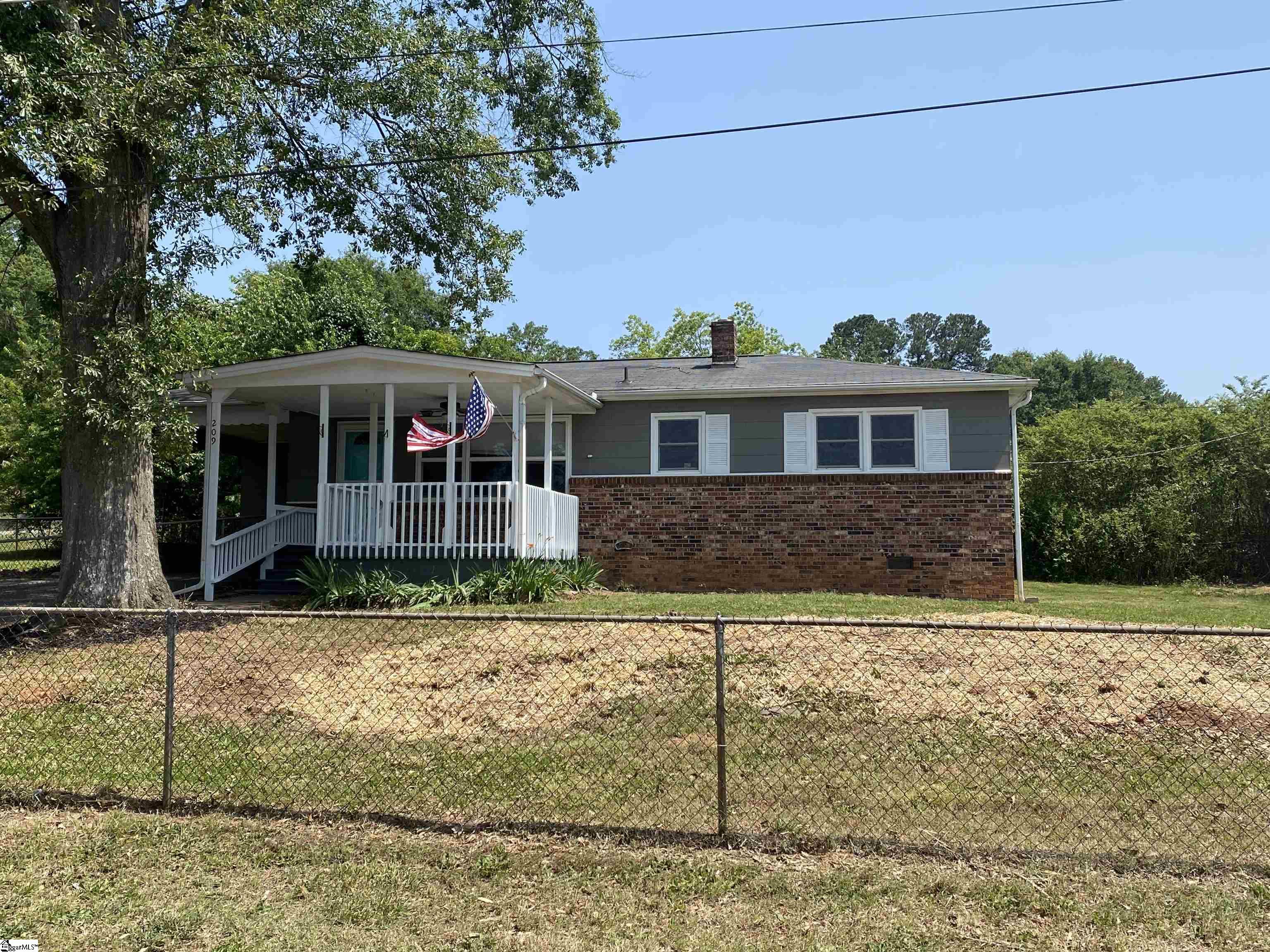 209 Fern Drive Inman, SC 29349 - Photo 1 of 13