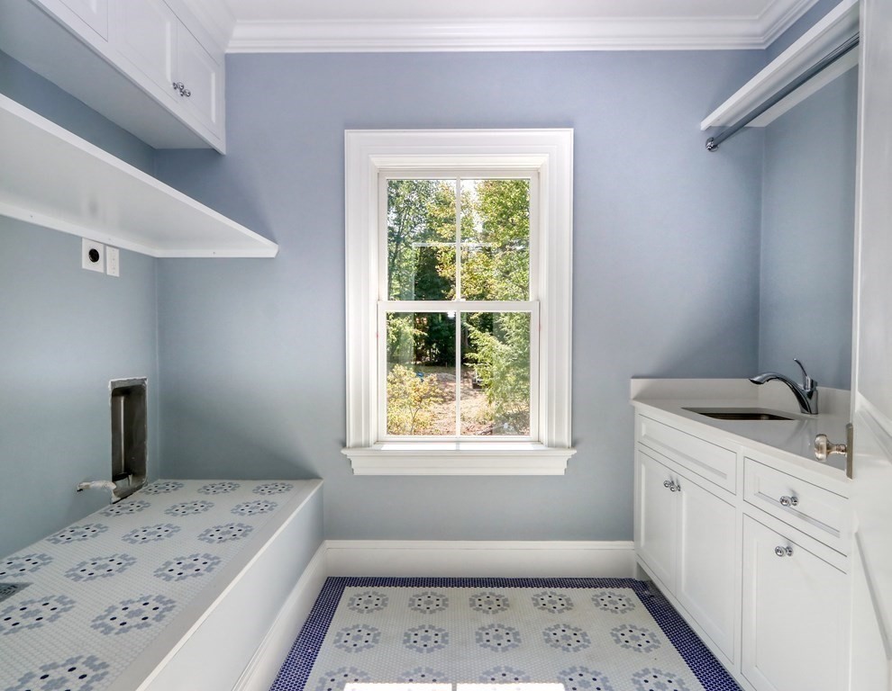 110 Cliff Road Wellesley, MA 02481 - Photo 27 of 35