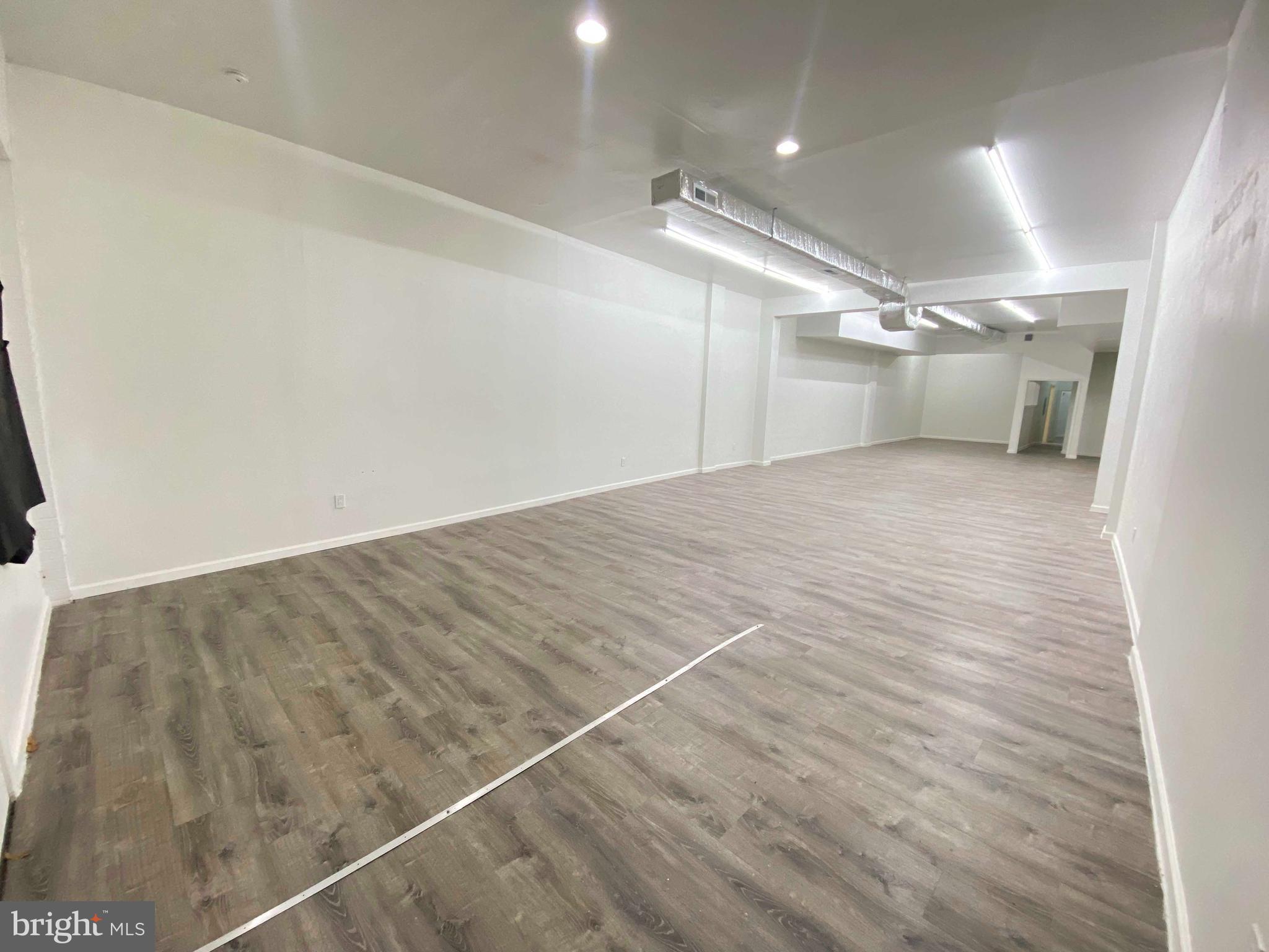 1433 Vernon Road Philadelphia, PA 19150 - Photo 4 of 30 Gallery Image 4