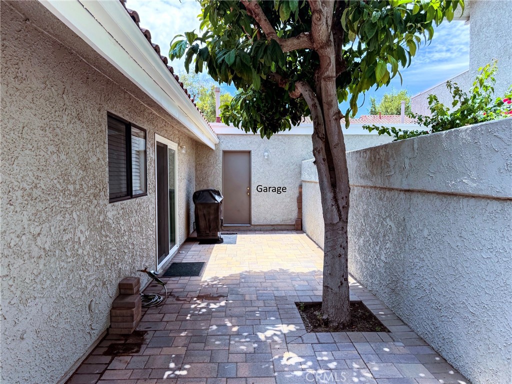 929 Thistlegate Road Oak Park, CA 91377 - Photo 24 of 27 Gallery Image 24